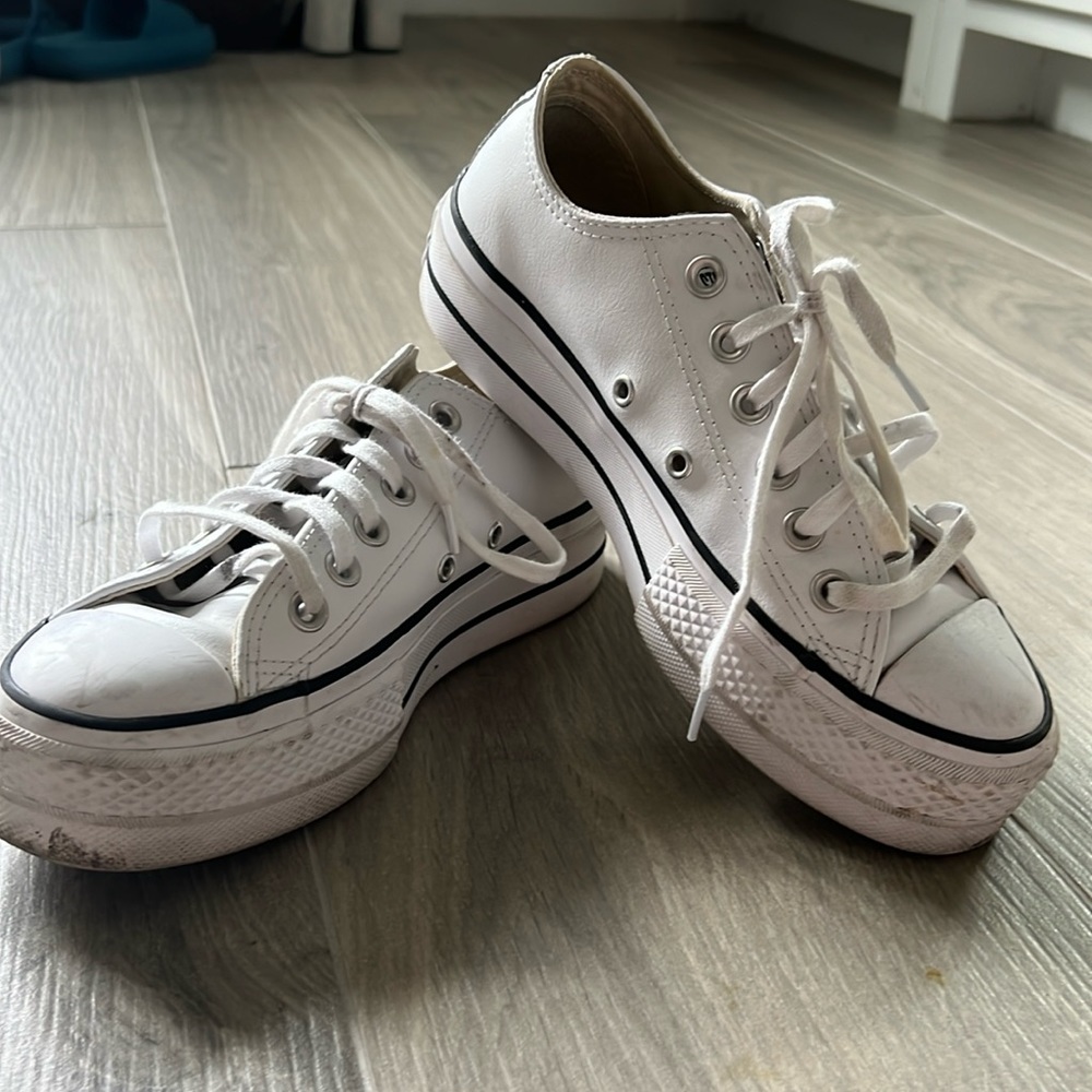 Platform leather converse sneakers size 6